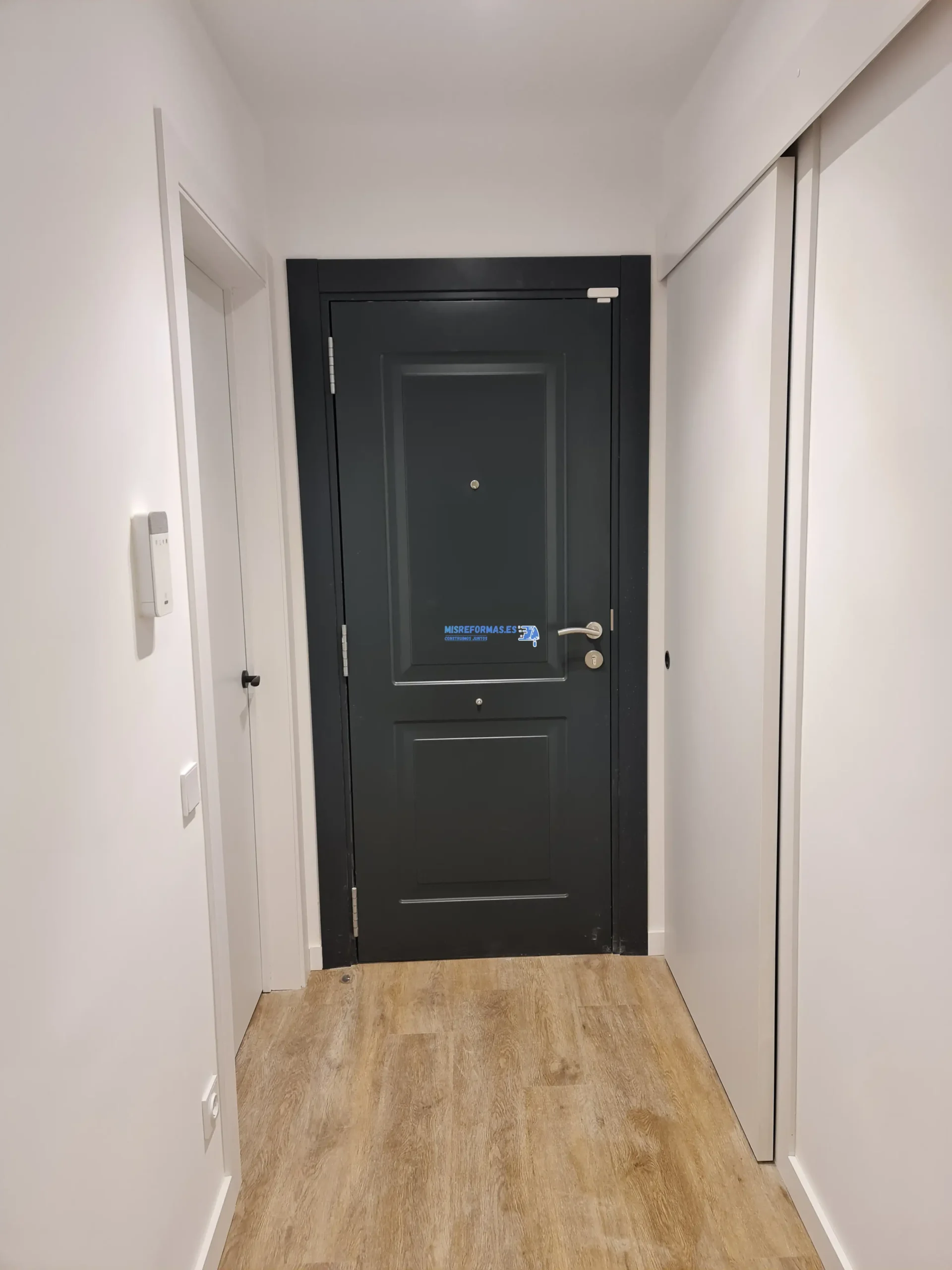Instalacion de Puertas Seguras con | MisReformas |